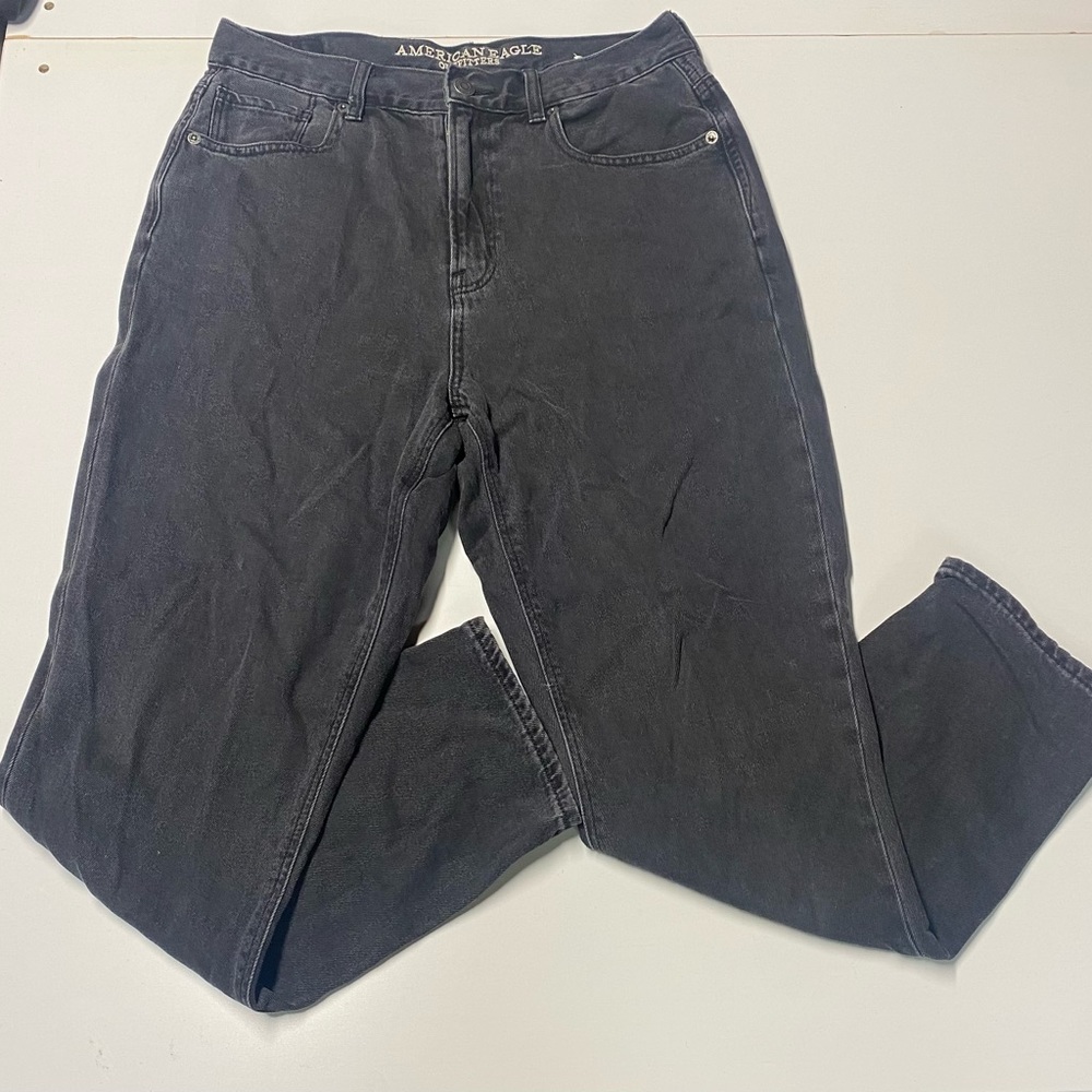 American Eagle High Rise Black Mom Jeans - 8